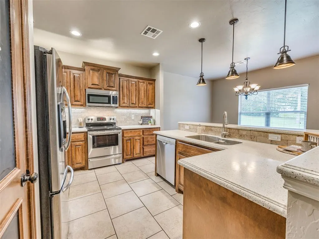 Photo 14 — 3222 E Simmons Road, Edmond, OK 73034