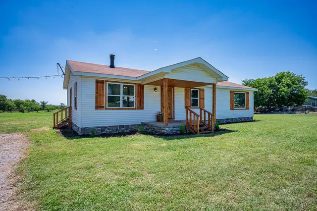 Photo 2 — 37710 E County Road 1520, Pauls Valley, OK 73075
