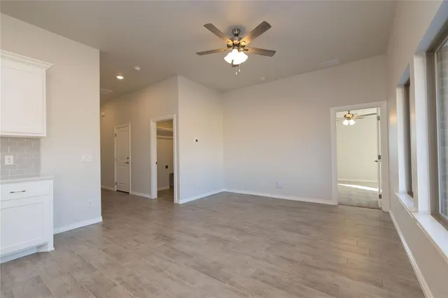 Photo 4 — 12313 SW 30th Street, Yukon, OK 73099