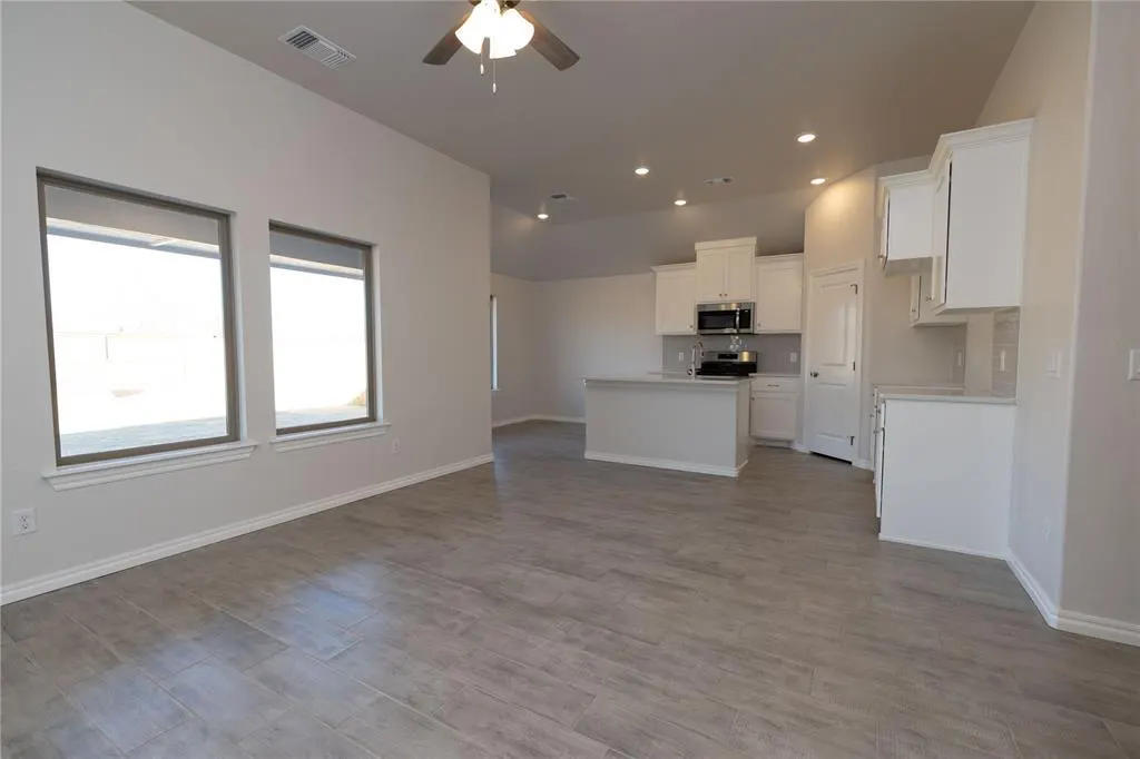 Photo 7 — 12313 SW 30th Street, Yukon, OK 73099