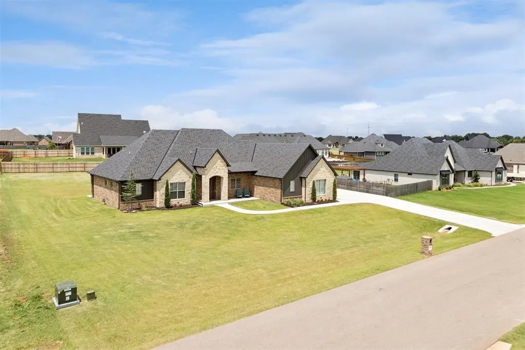 Photo 2 — 1105 Dorsi Way, Newcastle, OK 73065
