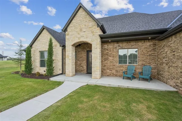 Photo 4 — 1105 Dorsi Way, Newcastle, OK 73065