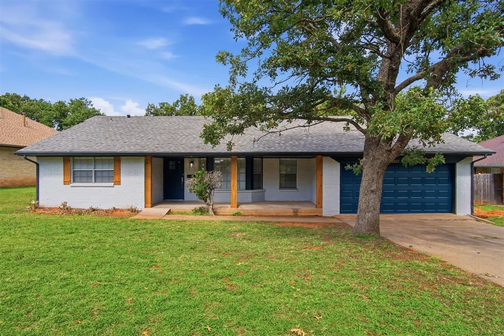 Photo 2 — 5517 Timber Lane, Oklahoma City, OK 73111