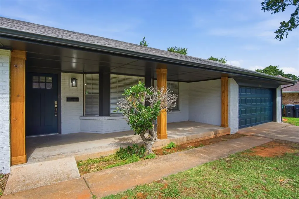 Photo 4 — 5517 Timber Lane, Oklahoma City, OK 73111