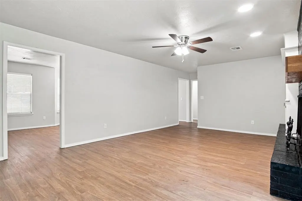 Photo 16 — 5517 Timber Lane, Oklahoma City, OK 73111