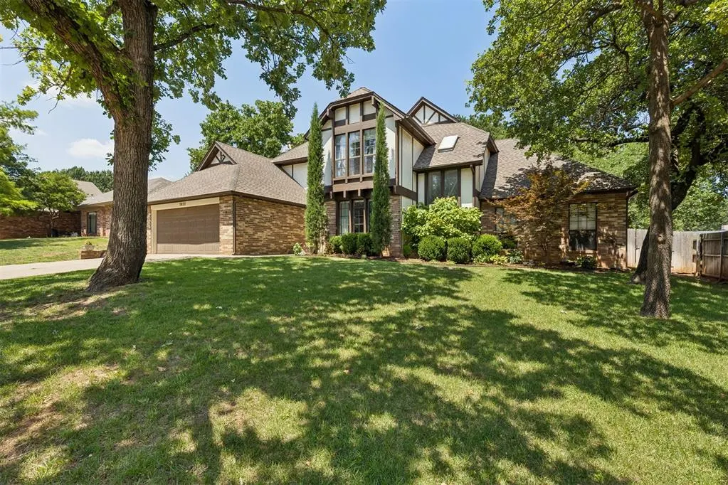 Photo 2 — 3822 Marked Tree Drive, Edmond, OK 73013
