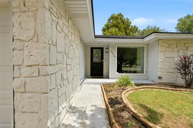 Photo 2 — 8029 NW 89th Street, Oklahoma City, OK 73132