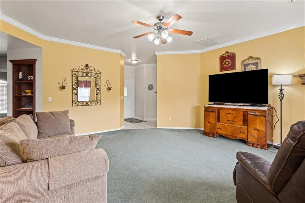 Photo 8 — 10308 Aberdeen Drive, Yukon, OK 73099