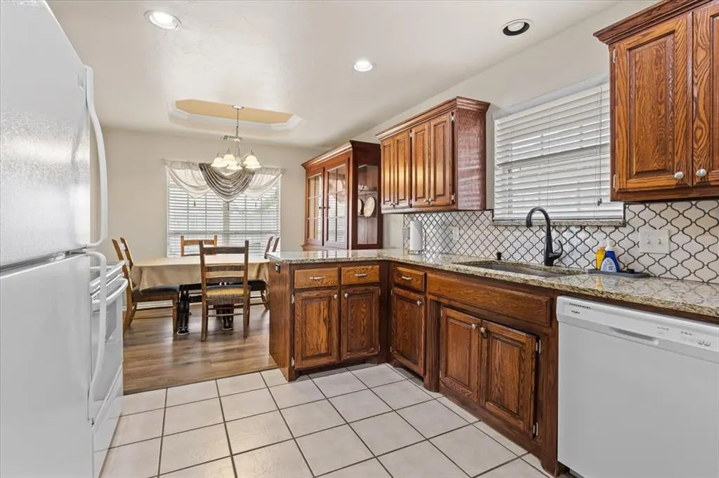 Photo 9 — 10308 Aberdeen Drive, Yukon, OK 73099