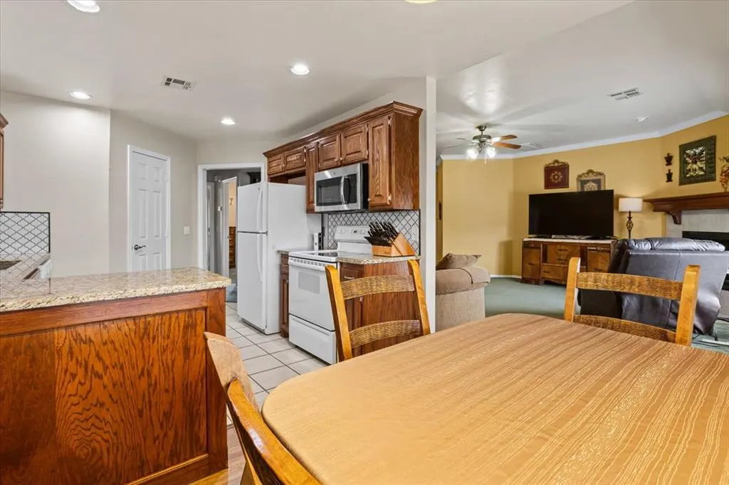Photo 14 — 10308 Aberdeen Drive, Yukon, OK 73099