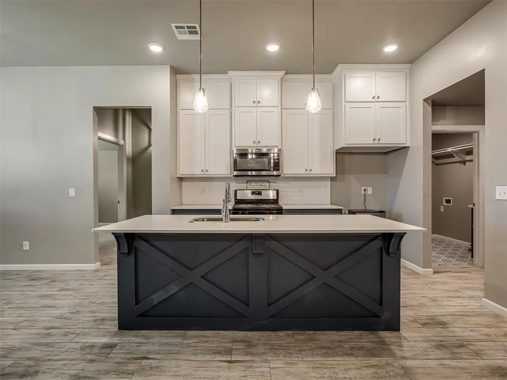Photo 2 — 4300 N Westway Avenue, Oklahoma City, OK 73179