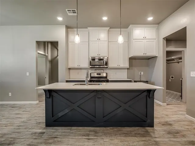 Photo 2 — 4300 N Westway Avenue, Oklahoma City, OK 73179
