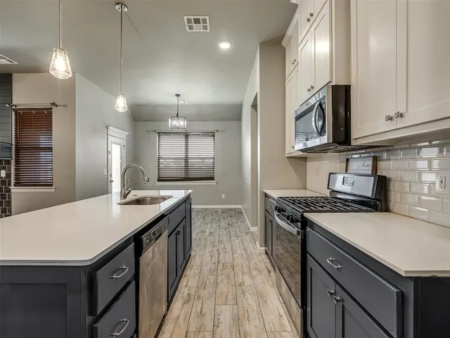 Photo 4 — 4300 N Westway Avenue, Oklahoma City, OK 73179