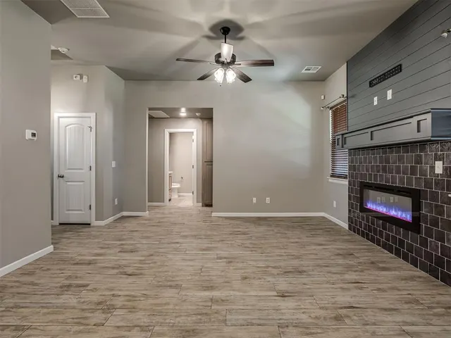 Photo 5 — 4300 N Westway Avenue, Oklahoma City, OK 73179