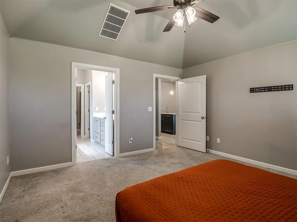 Photo 14 — 4300 N Westway Avenue, Oklahoma City, OK 73179