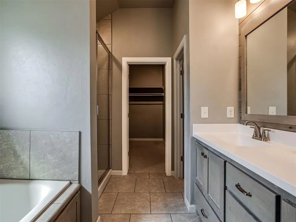 Photo 15 — 4300 N Westway Avenue, Oklahoma City, OK 73179