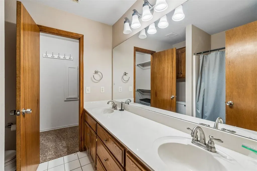 Photo 22 — 1001 SW 24th Street, Moore, OK 73170