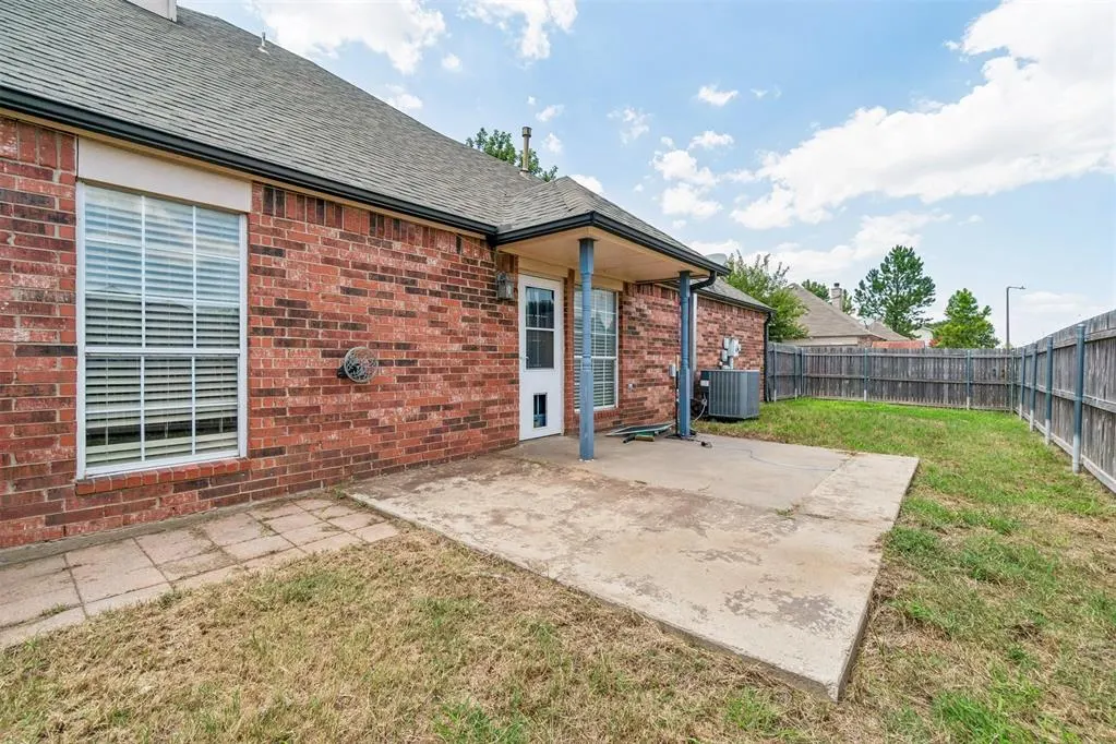 Photo 42 — 1001 SW 24th Street, Moore, OK 73170