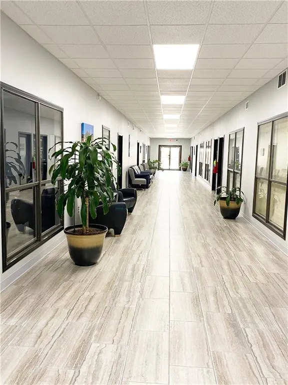 Photo 3 — 1601 Greenbriar Place 6, Oklahoma City, OK 73159