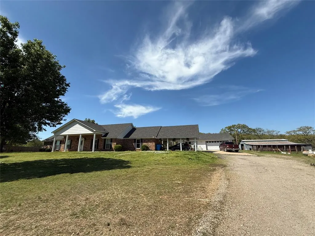 Front exterior — 466774 E 1070 Road, Sallisaw, OK 74955