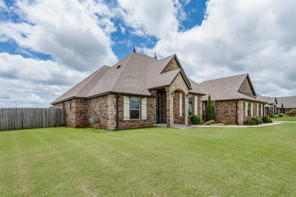 Photo 3 — 3238 NW 22nd Place, Newcastle, OK 73065