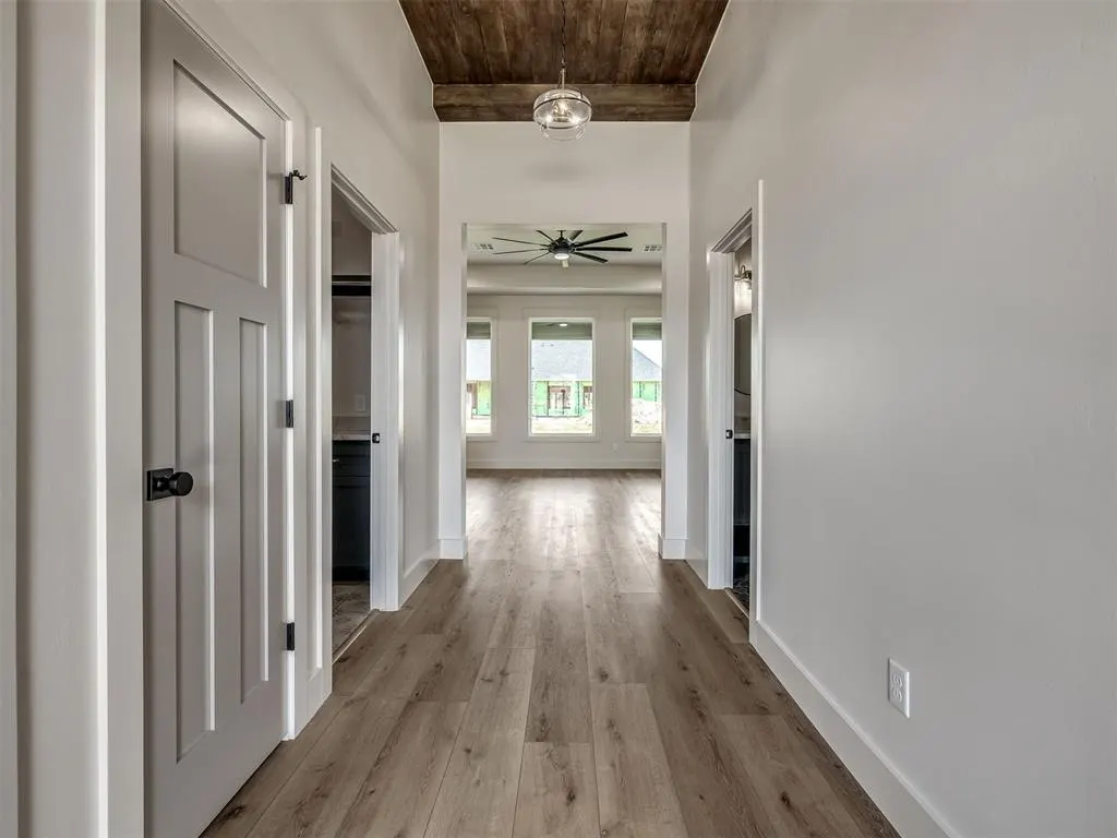 Photo 4 — 2229 W Cole Drive, Mustang, OK 73064