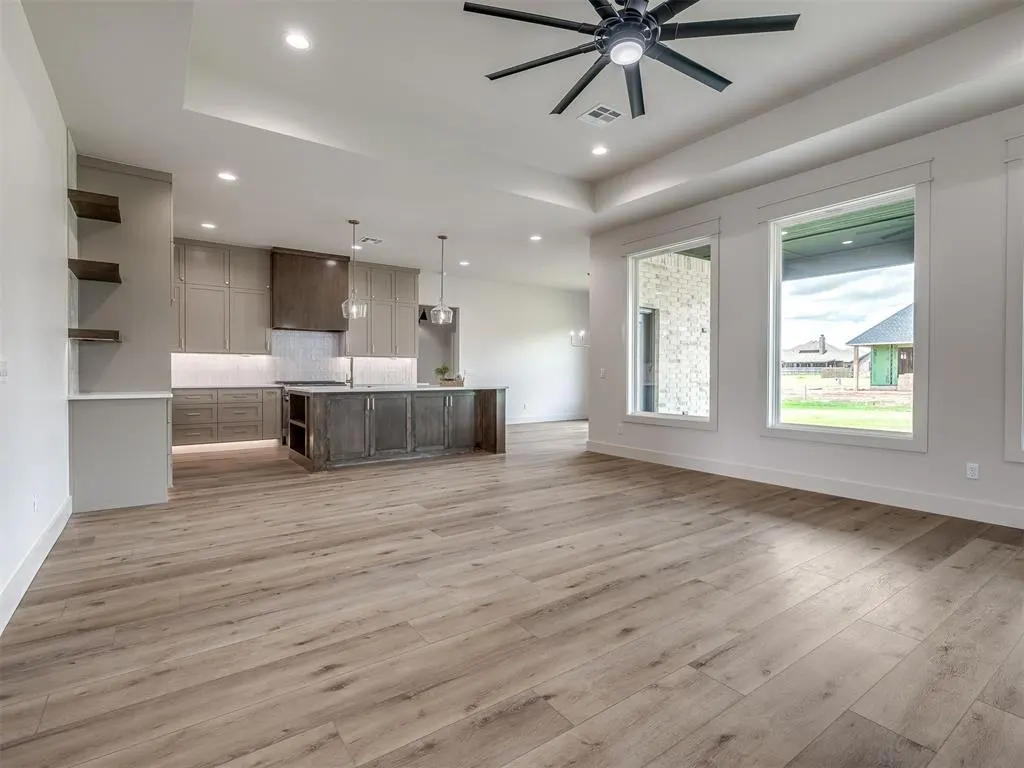 Photo 19 — 2229 W Cole Drive, Mustang, OK 73064