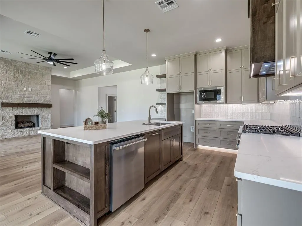 Photo 22 — 2229 W Cole Drive, Mustang, OK 73064