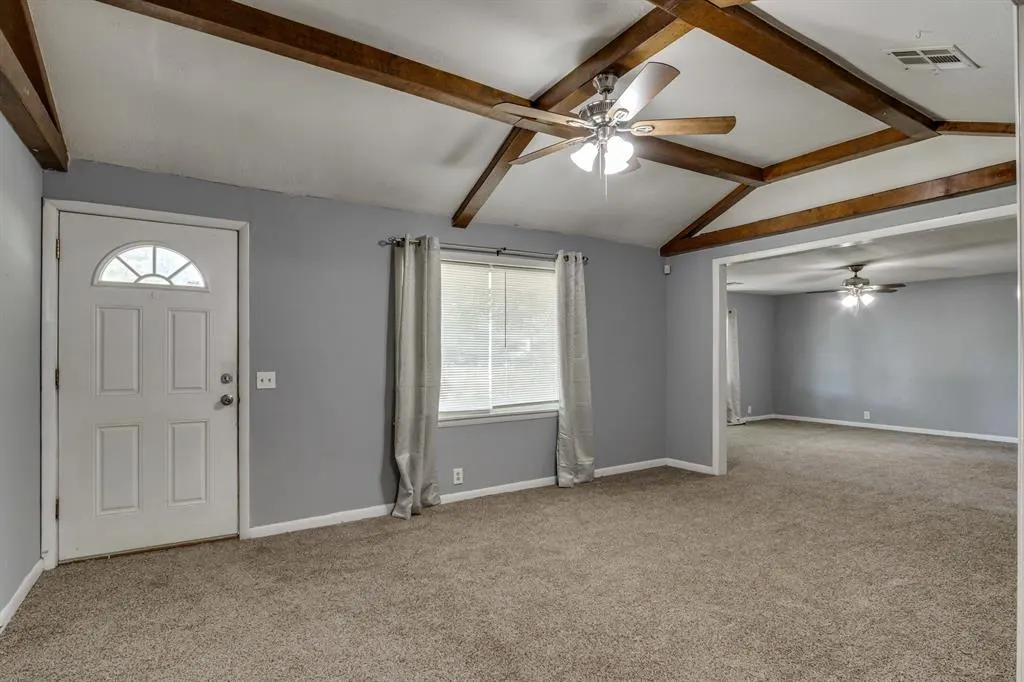Photo 2 — 4105 Lawn Drive, Del City, OK 73115