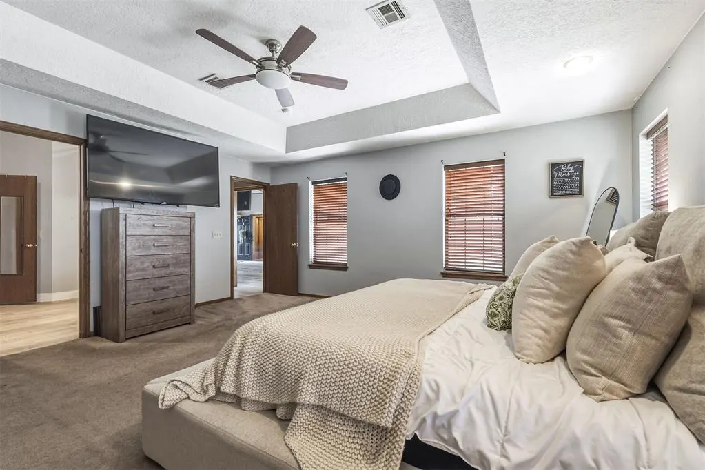 Photo 6 — 310 Shale Crest, Clinton, OK 73601