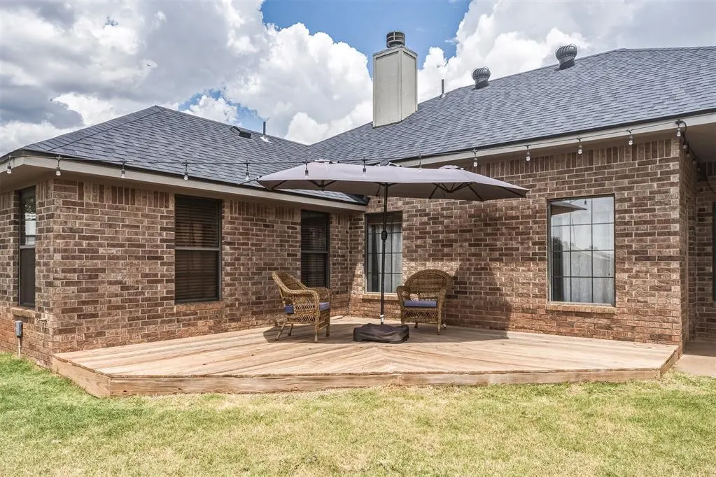 Photo 14 — 310 Shale Crest, Clinton, OK 73601