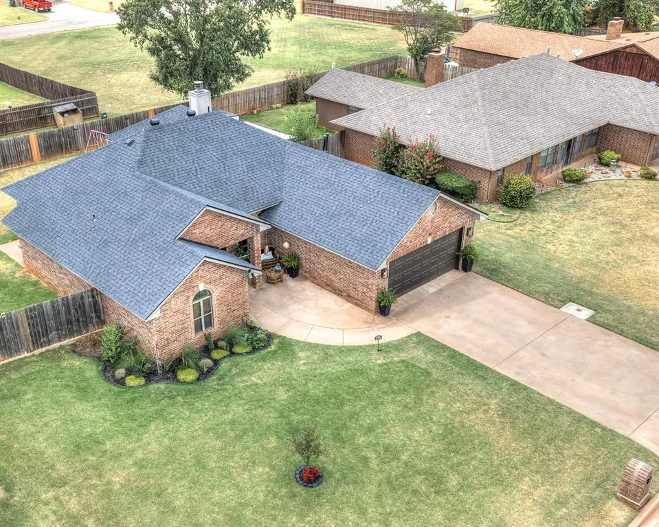 Photo 16 — 310 Shale Crest, Clinton, OK 73601
