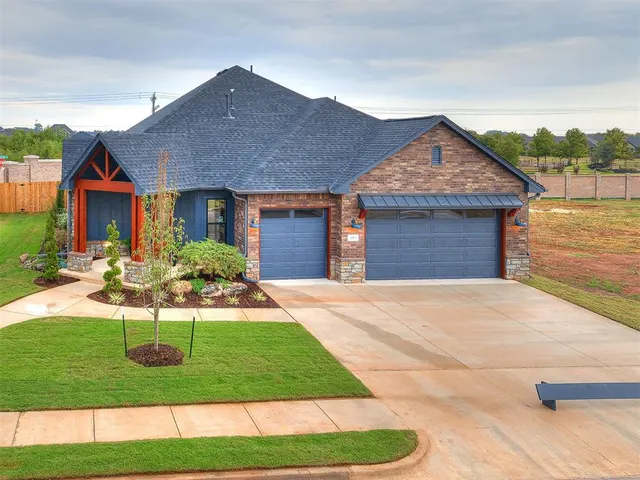 Photo 3 — 16100 Catalonia Place, Oklahoma City, OK 73170