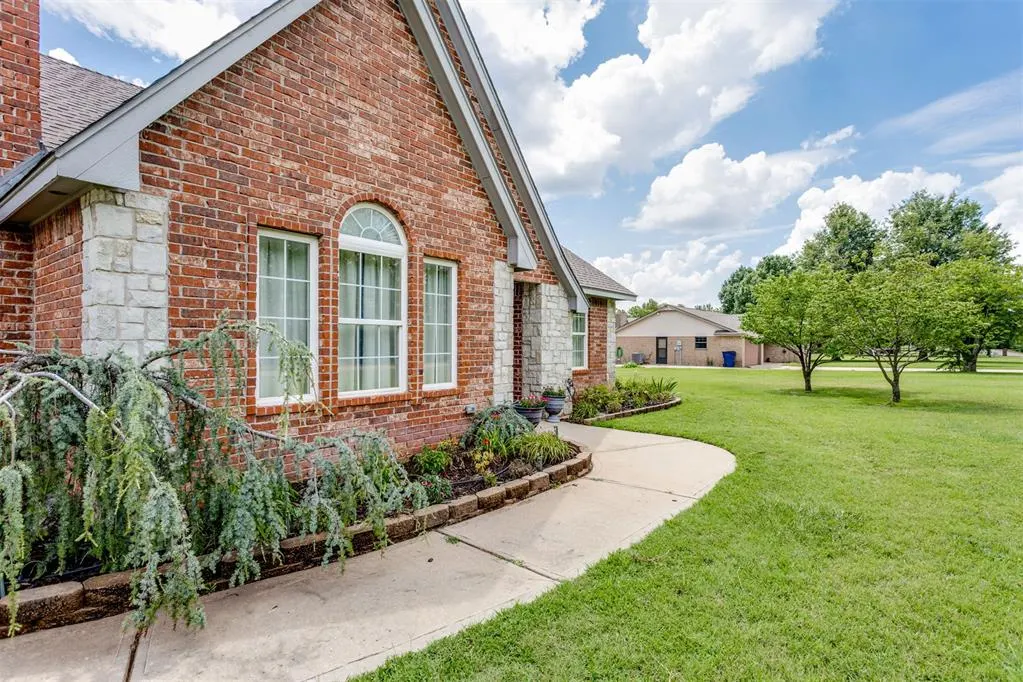 Photo 14 — 4100 S Bluebird Street, El Reno, OK 73036