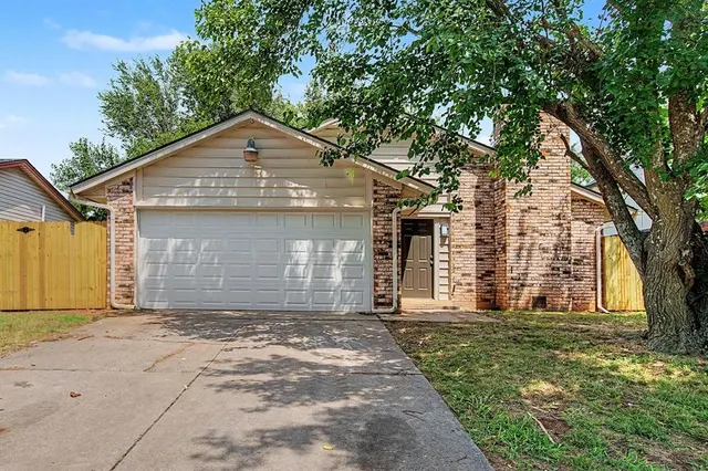 Photo 2 — 5204 Coble Street, Oklahoma City, OK 73135