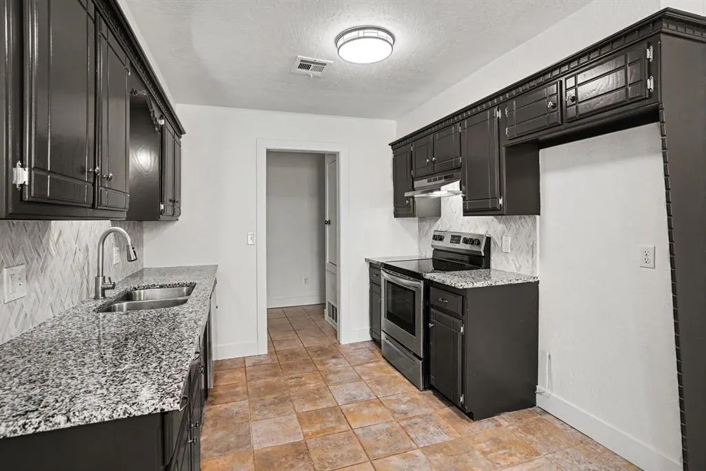 Photo 10 — 5204 Coble Street, Oklahoma City, OK 73135