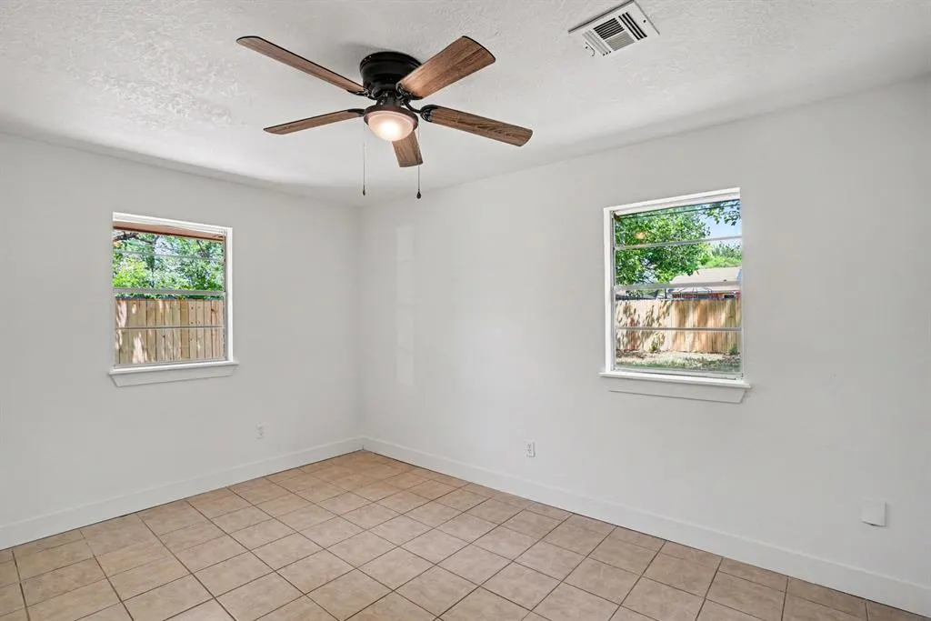 Photo 16 — 5204 Coble Street, Oklahoma City, OK 73135