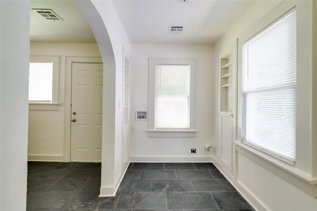Photo 14 — 1618 NE 11th Street, Oklahoma City, OK 73117