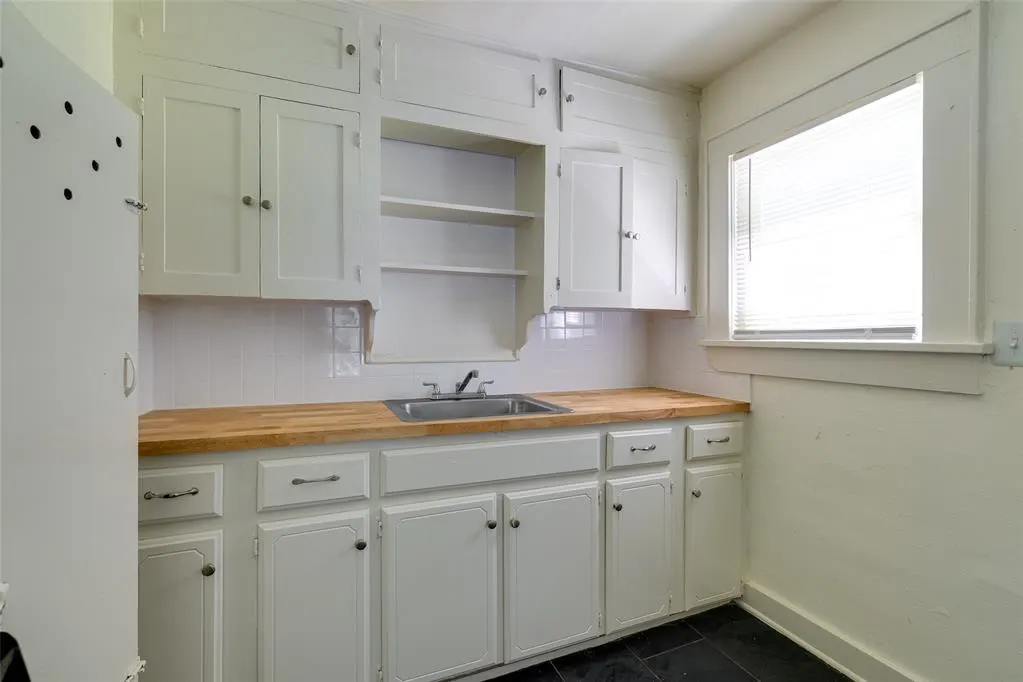 Photo 18 — 1618 NE 11th Street, Oklahoma City, OK 73117