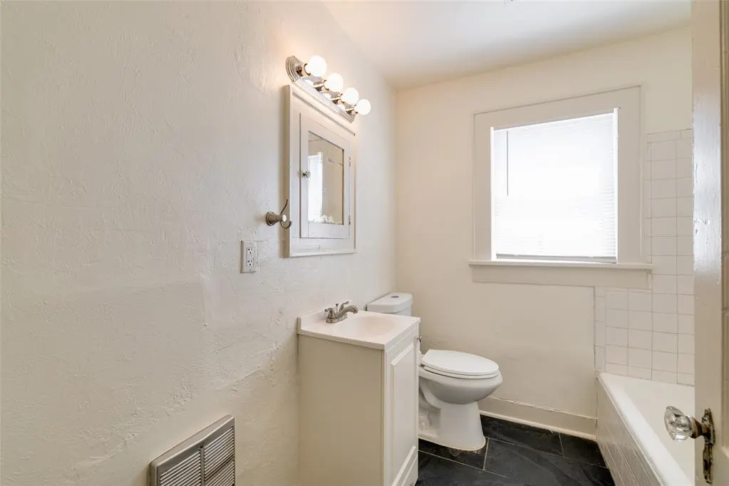 Photo 28 — 1618 NE 11th Street, Oklahoma City, OK 73117