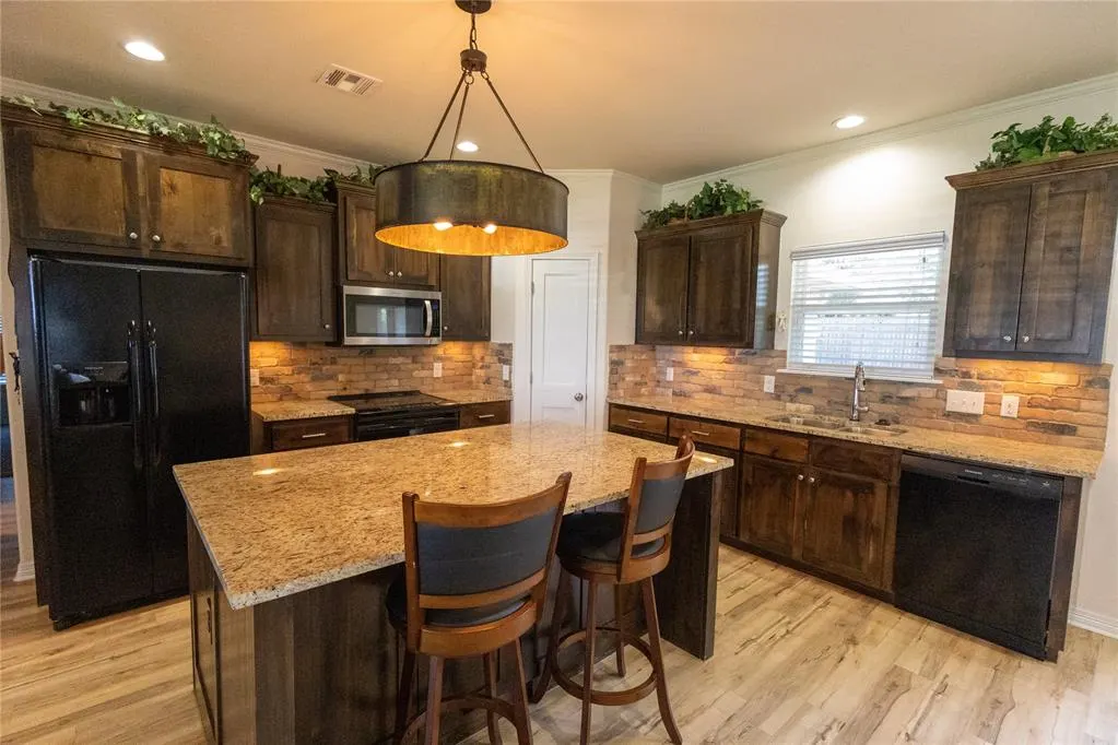 Photo 5 — 2213 Bent Tree Road, Shawnee, OK 74804
