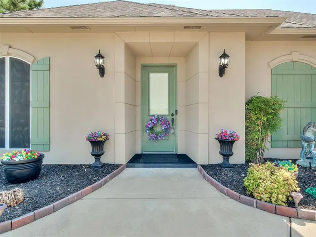 Photo 4 — 11104 Shoreside Drive, Oklahoma City, OK 73170