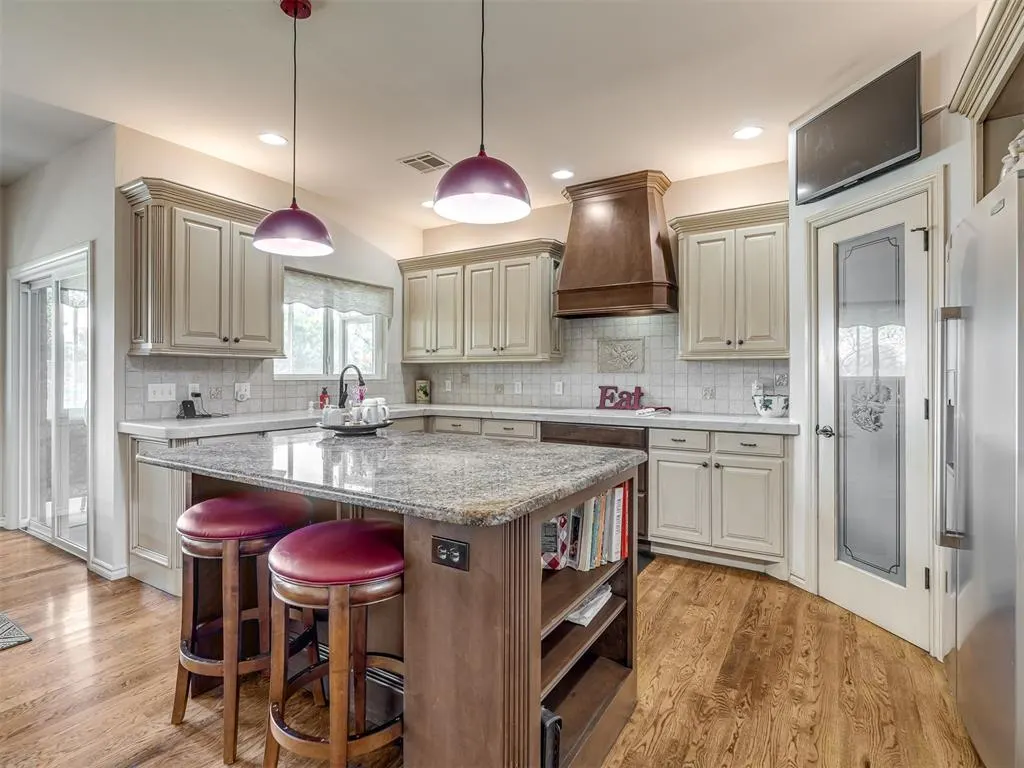 Photo 9 — 11104 Shoreside Drive, Oklahoma City, OK 73170