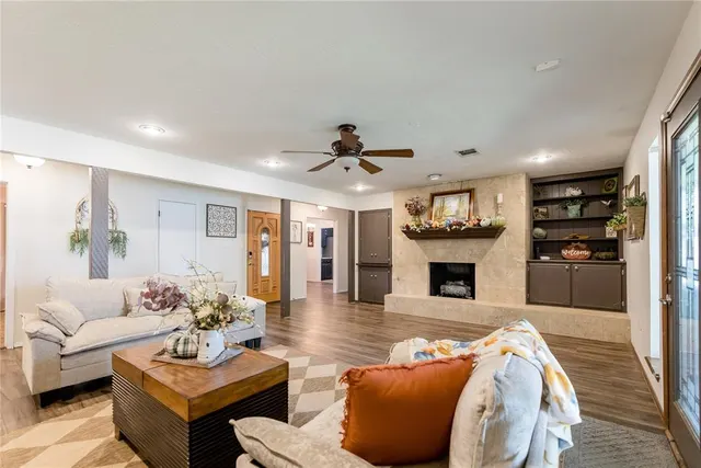 Photo 5 — 909 Jami Lane, Elk City, OK 73644