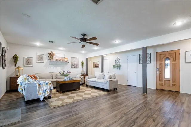 Photo 7 — 909 Jami Lane, Elk City, OK 73644
