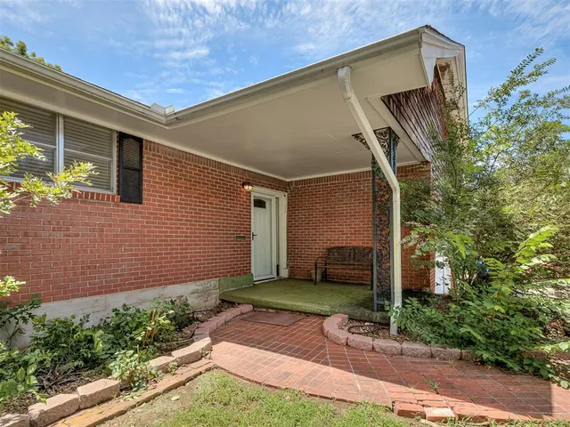 Photo 3 — 2616 Walnut Road, Norman, OK 73072