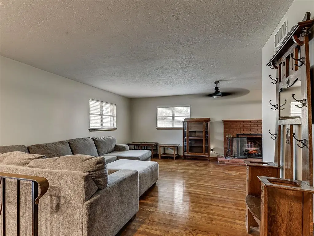 Photo 5 — 2616 Walnut Road, Norman, OK 73072