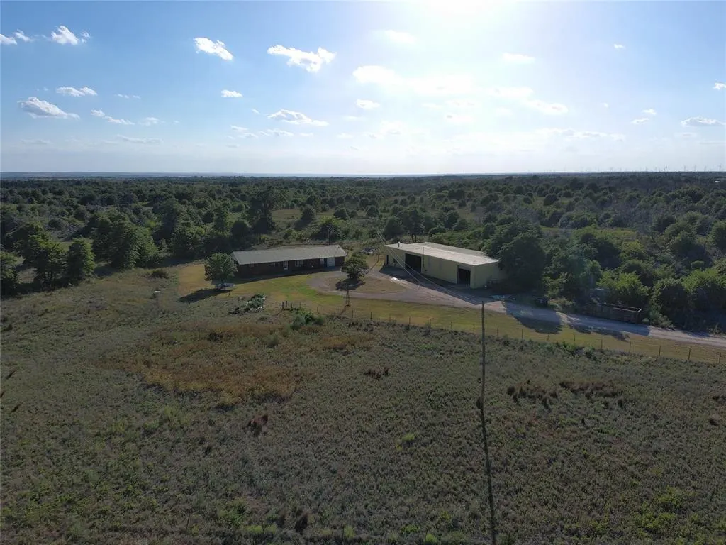 Photo 2 — 234884 E 660 Road, Canton, OK 73724
