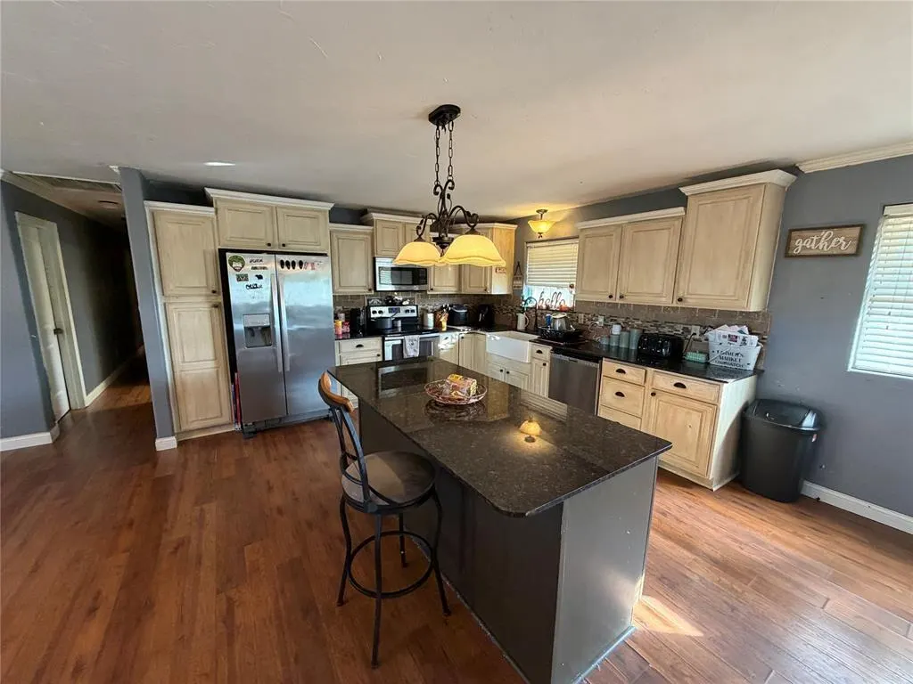 Photo 8 — 234884 E 660 Road, Canton, OK 73724