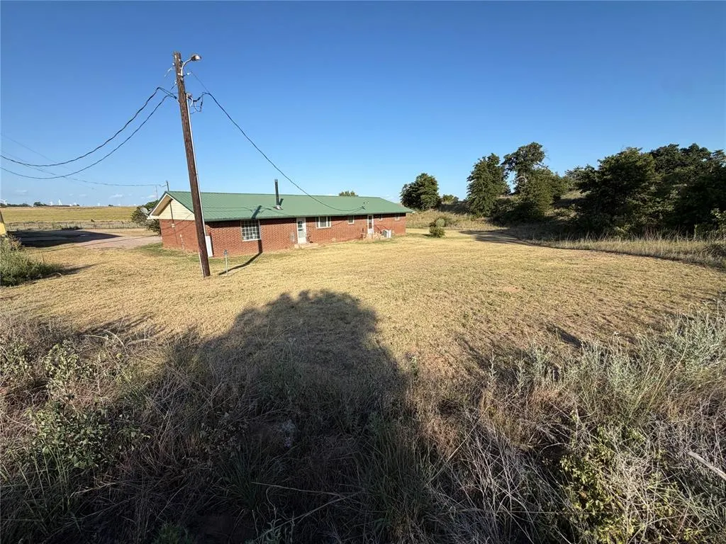 Photo 19 — 234884 E 660 Road, Canton, OK 73724